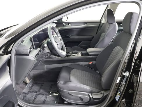 Certified 2025 Kia K5 LXS FWD image 28