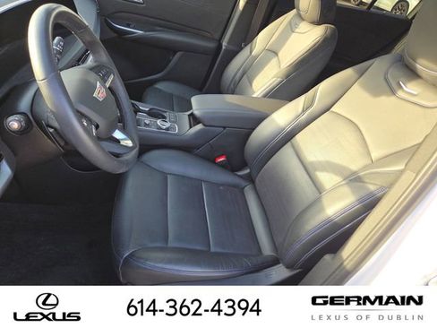 Used 2024 Cadillac XT4 Sport image 37