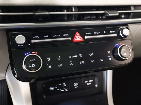 Certified 2026 Hyundai Tucson Limited AWD/4WD image 8