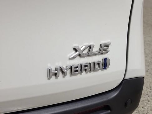 Used 2021 Toyota Sienna XLE FWD image 9