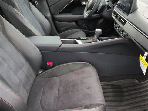 Certified 2025 Acura ADX A-Spec image 24