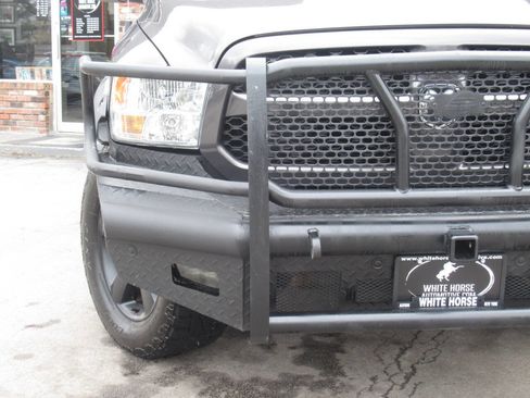 Used 2019 RAM 1500 Express w/ Express Value Package image 3