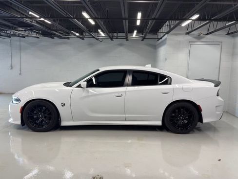 Used 2018 Dodge Charger R/T Scat Pack RWD image 4