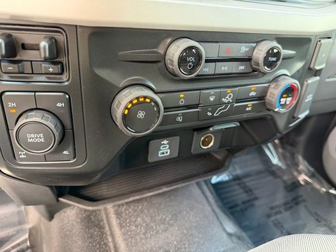 Used 2025 Ford F350 XL w/ FX4 Off-Road Package image 28