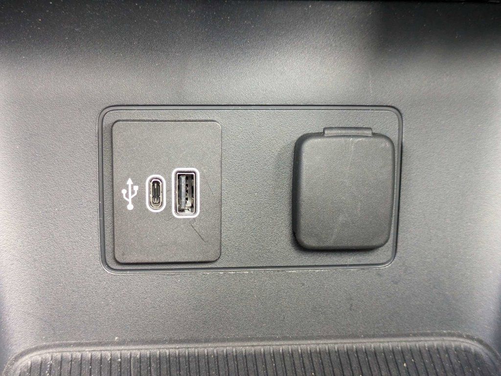 Certified 2026 Ford Explorer Platinum RWD image 26