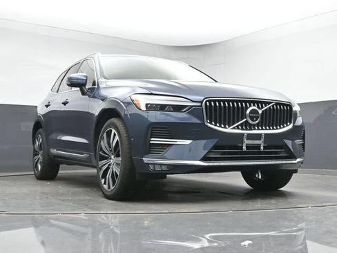 Used 2023 Volvo XC60 B5 Plus w/ Climate Package AWD/4WD image 11