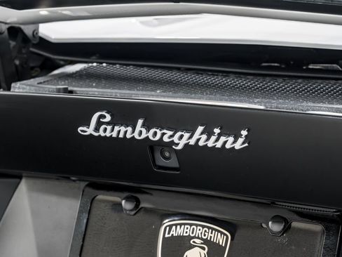 Used 2018 Lamborghini Aventador S image 57
