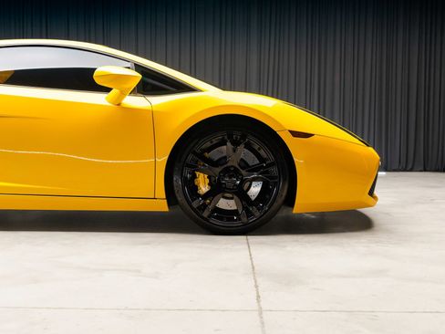 Used 2008 Lamborghini Gallardo AWD/4WD image 3