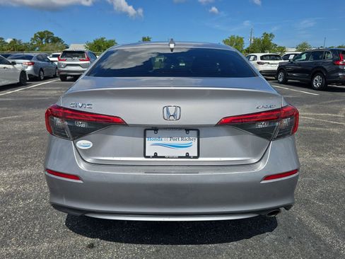 Used 2022 Honda Civic Sport image 5