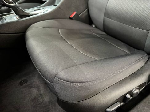 Used 2023 Chevrolet Malibu LT FWD image 16