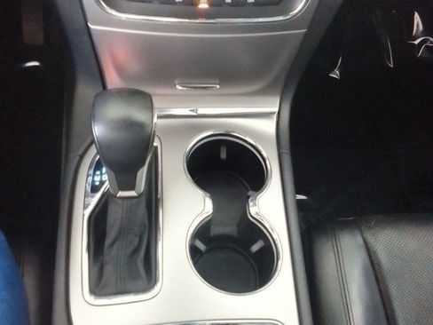 Used 2018 Jeep Grand Cherokee Limited w/ Luxury Group II image 12