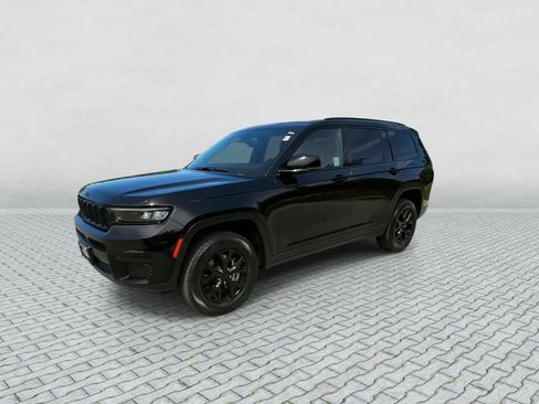 Used 2024 Jeep Grand Cherokee L Laredo AWD/4WD image 4