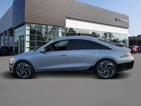 Used 2023 Hyundai Ioniq 6 SEL RWD image 3