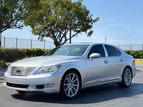Used 2010 Lexus LS 460 RWD image 1