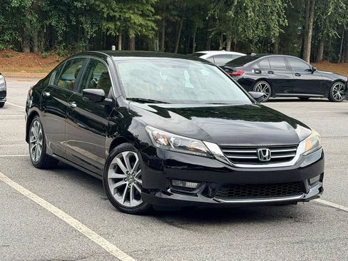 Used 2015 Honda Accord Sport image 4
