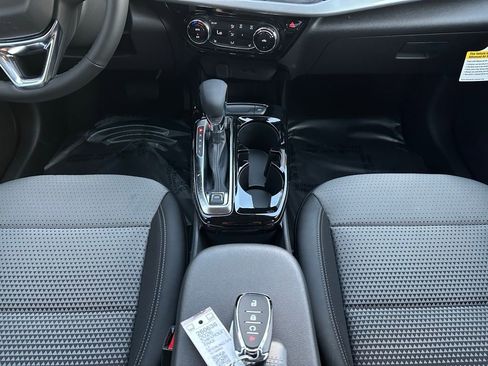 New 2026 Chevrolet Trax LT w/ Driver Confidence Package image 21