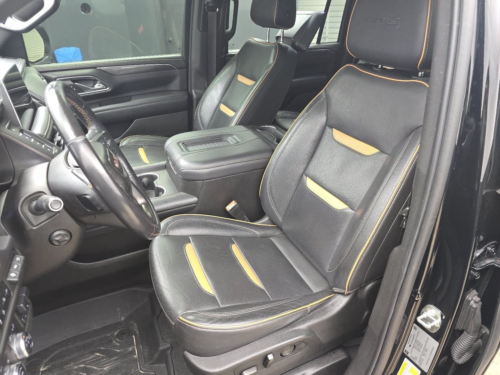 Used 2021 GMC Yukon XL AT4 w/ AT4 Premium Plus Package AWD/4WD image 11