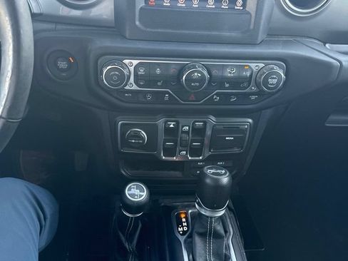 Used 2018 Jeep Wrangler Unlimited Sahara w/ Safety Group AWD/4WD image 7