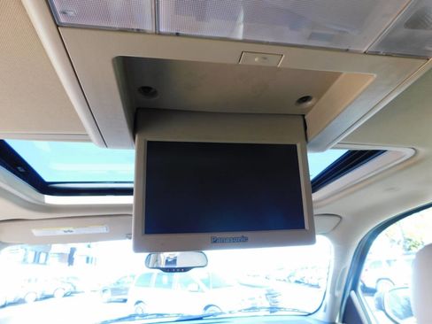 Used 2011 GMC Yukon Denali image 20