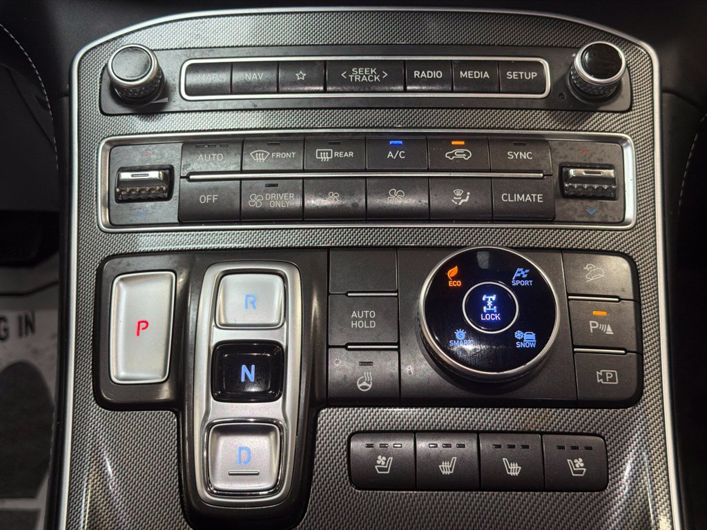 Used 2023 Hyundai Santa Fe Limited AWD/4WD image 17