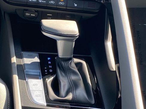 Used 2025 Hyundai Elantra SEL FWD image 11