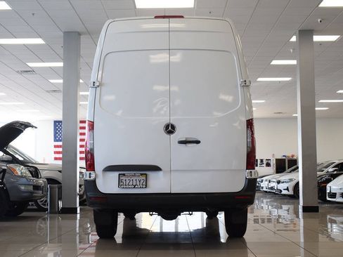 Used 2019 Mercedes-Benz Sprinter 2500 image 6