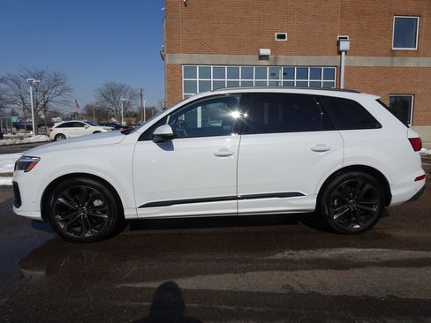 Certified 2025 Audi Q7 Premium Plus w/ Premium Plus Package image 2