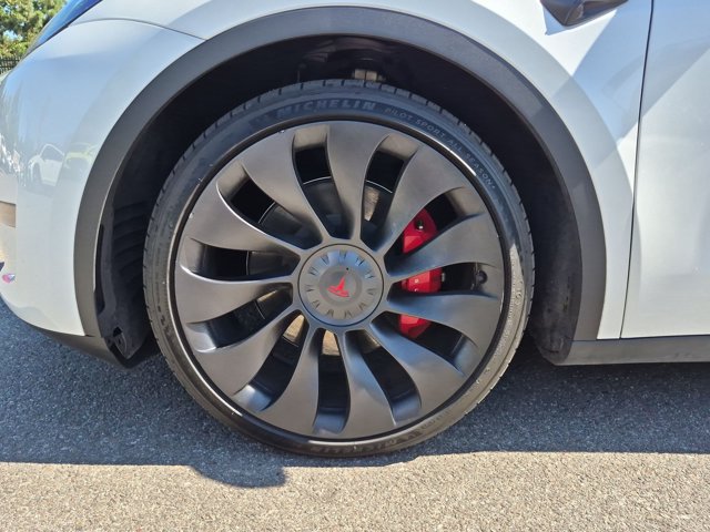 Used 2023 Tesla Model Y Performance AWD/4WD image 15