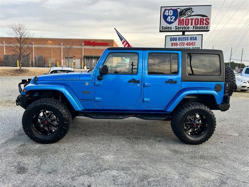 Used 2015 Jeep Wrangler Unlimited Sport image 2