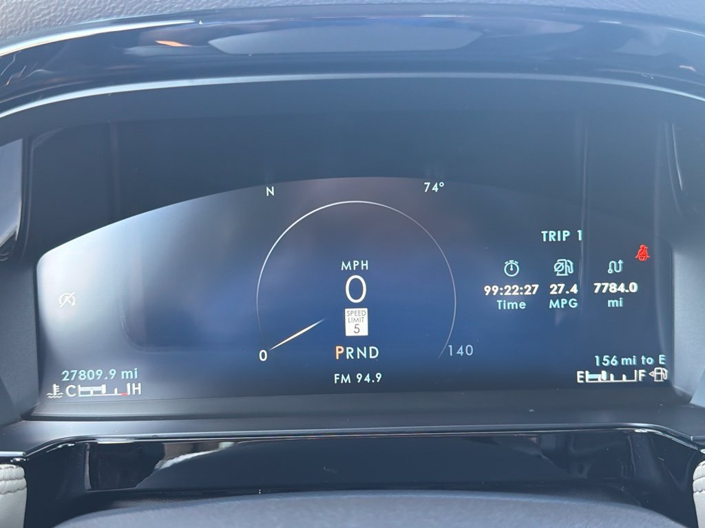 Used 2023 Lincoln Corsair FWD image 3