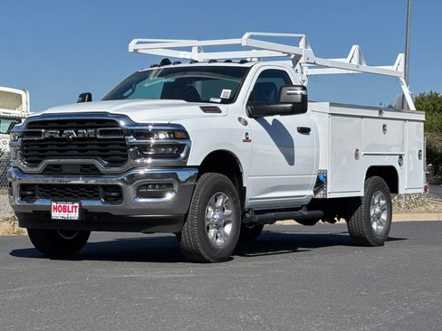 New 2026 RAM 3500 Tradesman AWD/4WD image 7