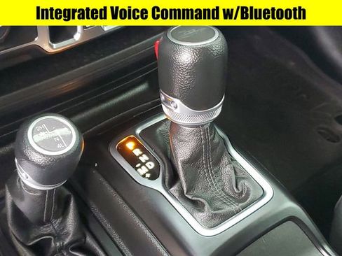 Certified 2023 Jeep Gladiator Willys image 21