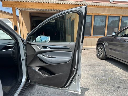 Used 2019 Buick Enclave Essence image 15