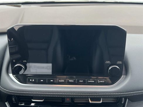 Used 2021 Nissan Rogue SL w/ Premium Package image 19