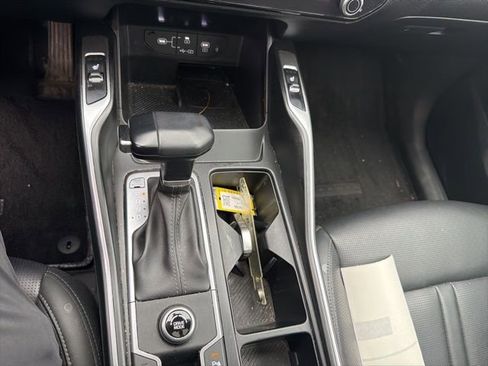 Certified 2024 Kia Sorento S w/ Panoramic Sunroof Package FWD image 28