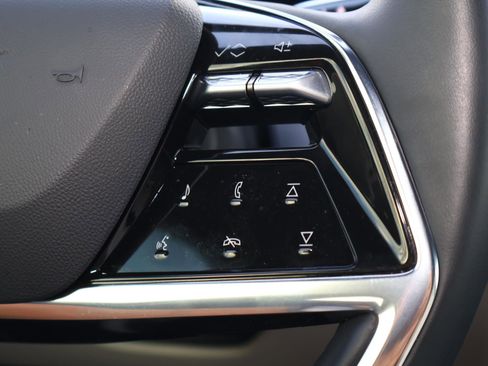 Used 2026 Cadillac Vistiq Luxury image 26