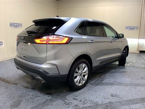 Certified 2024 Ford Edge Titanium image 3