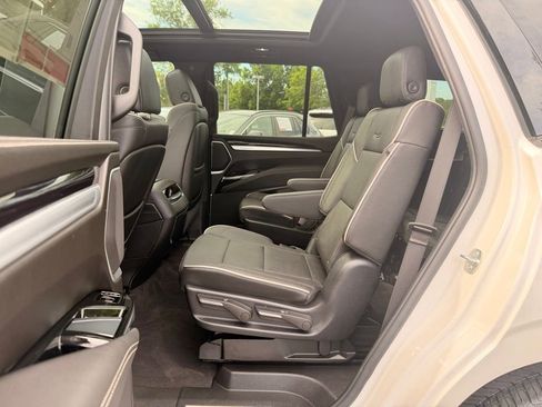Used 2025 Cadillac Escalade Sport w/ Touring Package AWD/4WD image 18