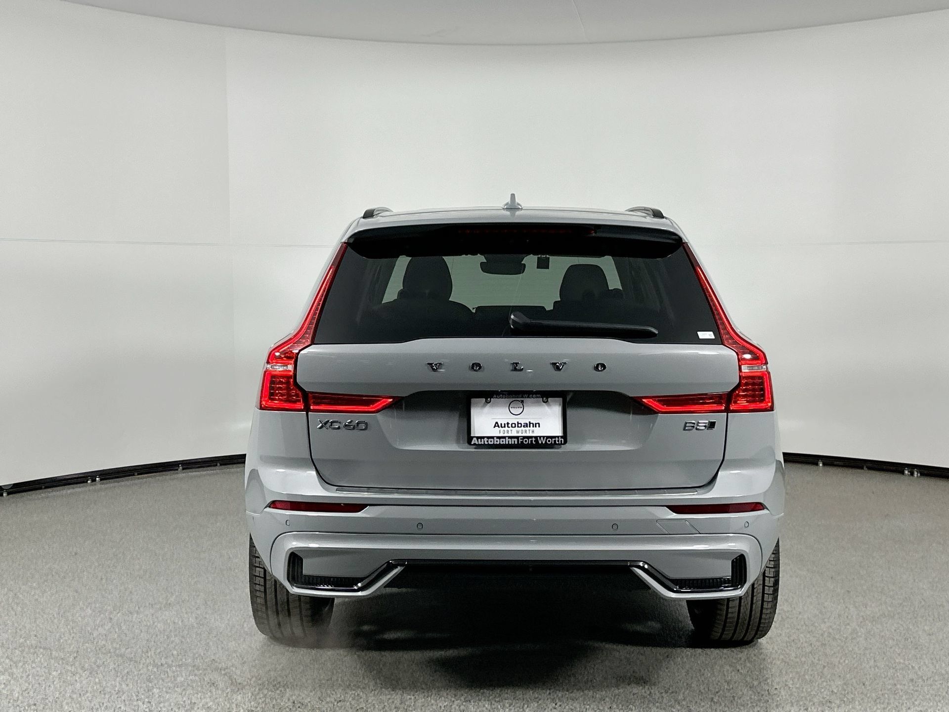 Certified 2025 Volvo XC60 B5 Ultra w/ Protection Package Premier AWD/4WD image 6