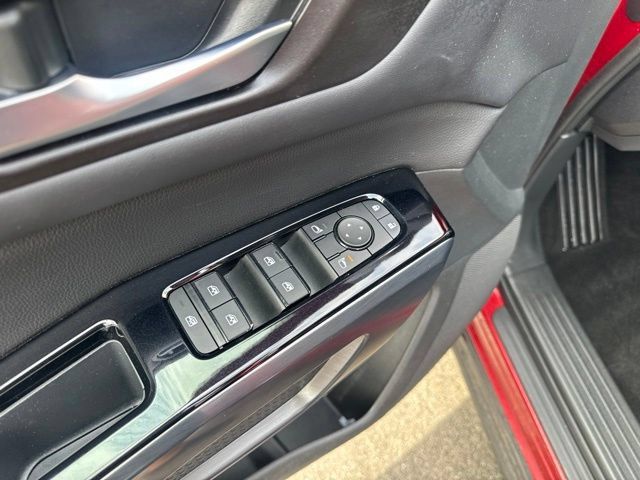 Used 2023 Nissan Pathfinder SL w/ Black Appearance Package AWD/4WD image 8