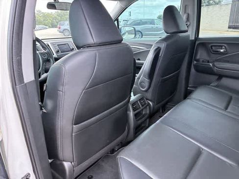 Used 2017 Honda Ridgeline RTL image 19