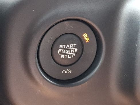 Certified 2022 Jeep Wrangler Unlimited Sahara AWD/4WD image 24