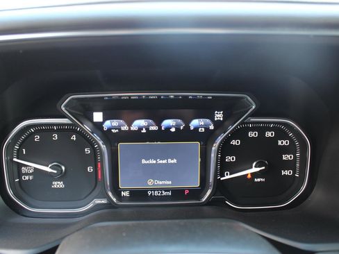 Used 2021 GMC Yukon Denali w/ Advanced Technology Package image 19