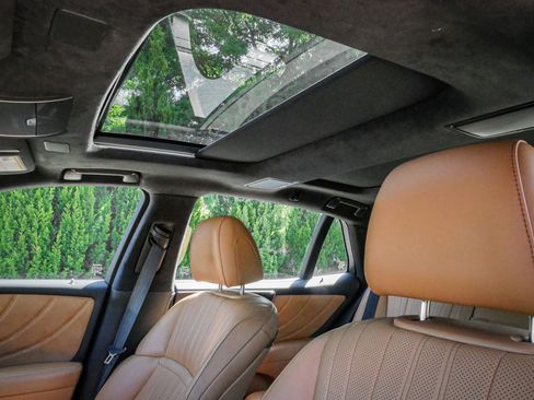 Used 2023 Lexus LS 500 AWD w/ Interior Upgrade Package image 28