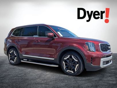 Certified 2024 Kia Telluride EX w/ EX Captain's Chair Package