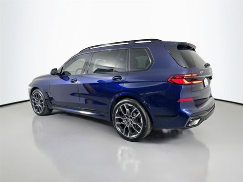 New 2026 BMW X7 xDrive40i w/ M Sport Package AWD/4WD image 8