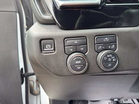 Used 2025 Chevrolet Silverado 2500 LT w/ Convenience Package AWD/4WD image 21