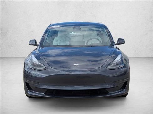 Used 2023 Tesla Model 3 Standard Range image 2