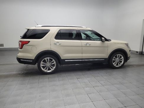 Used 2018 Ford Explorer Limited image 10