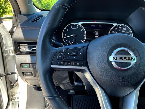 Certified 2023 Nissan Sentra SR w/ SR Premium Package FWD image 11